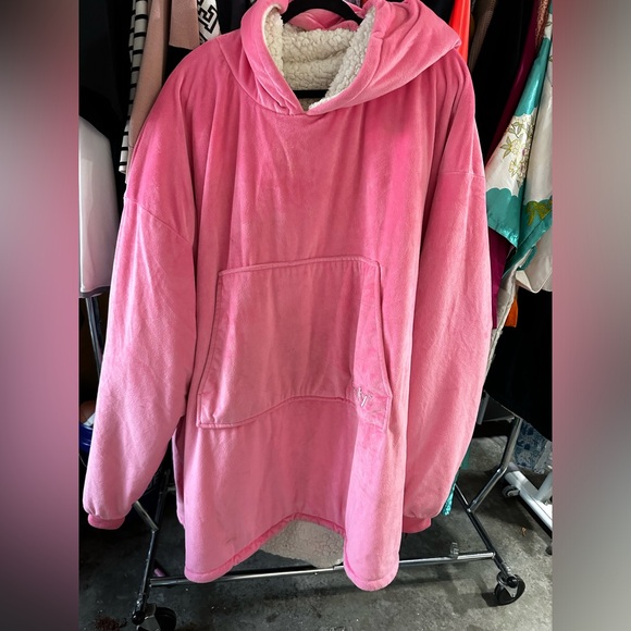 The Comfy Dream Blanket Hoodie Original Wearable Sherpa Lined Pink One Size - Picture 3 of 4